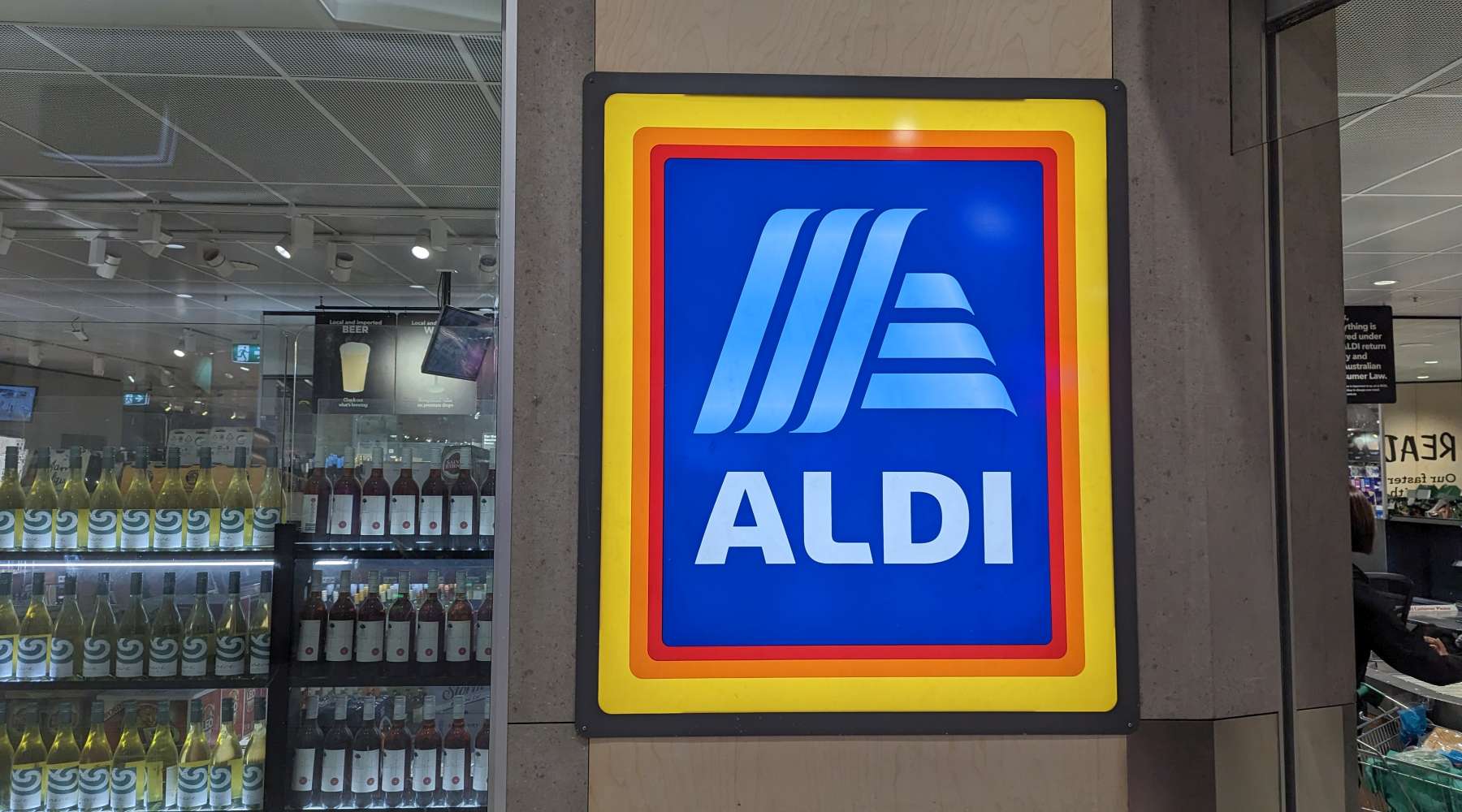 ALDI: Is it worth paying a surcharge to earn frequent flyer points?