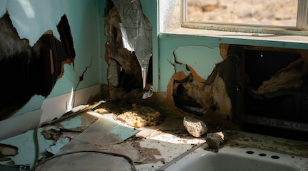 A burst pipe, a break-in or a fire: as a renter, who pays? The tenant or landlord?