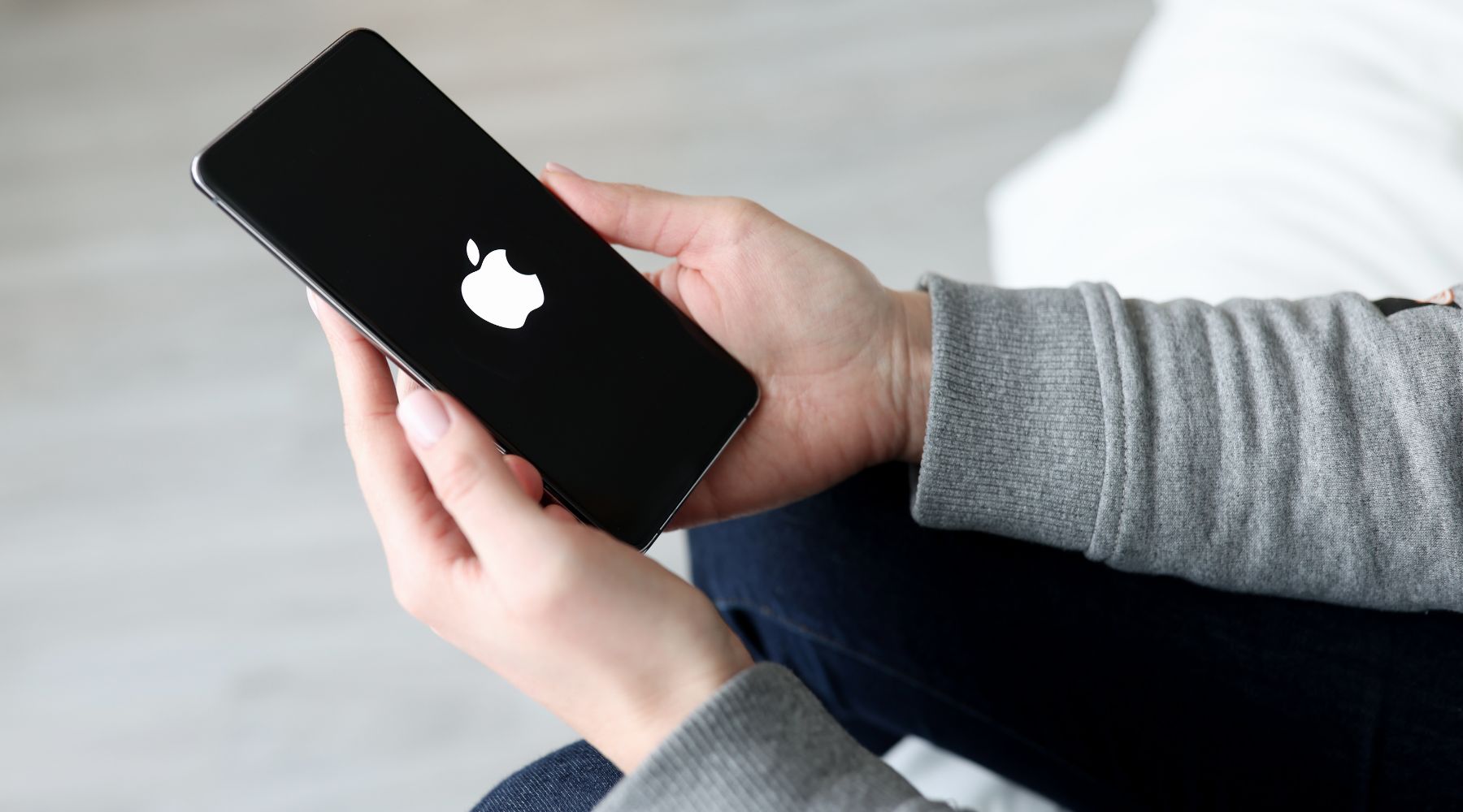 Apple Stock (AAPL): Price, How to Buy & More | Finder Canada