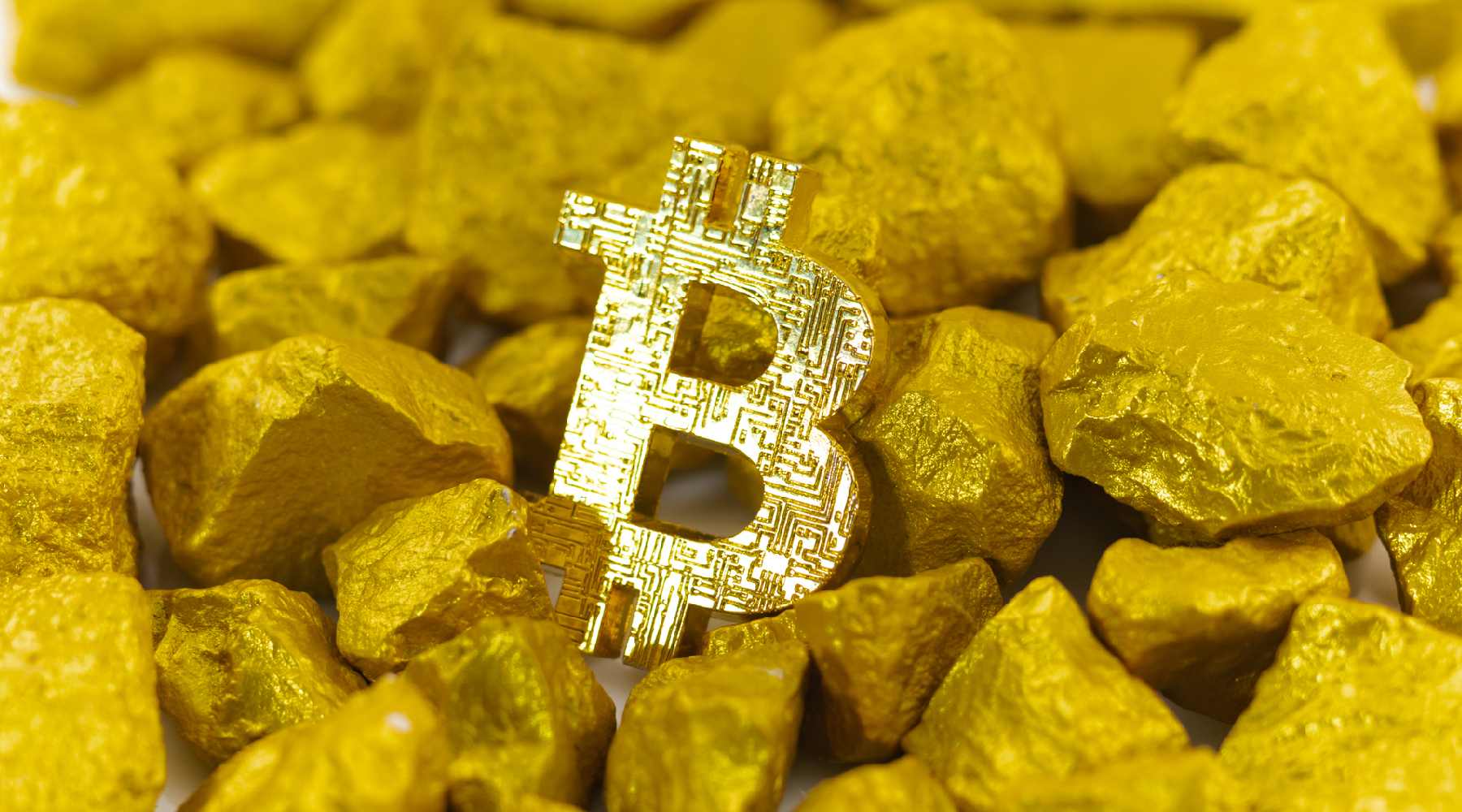 Bitcoin vs Gold 2021: Which should you invest in?